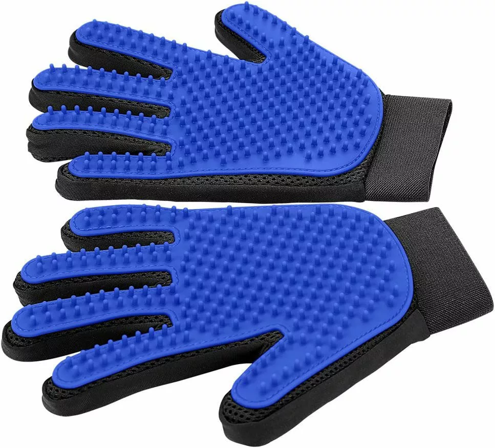 Best Brush For Cats That Hate To Be Brushed: DELOMO Pet Grooming Gloves