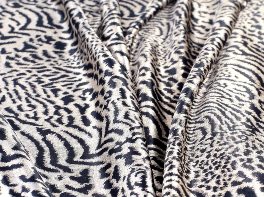 A patterned blanket